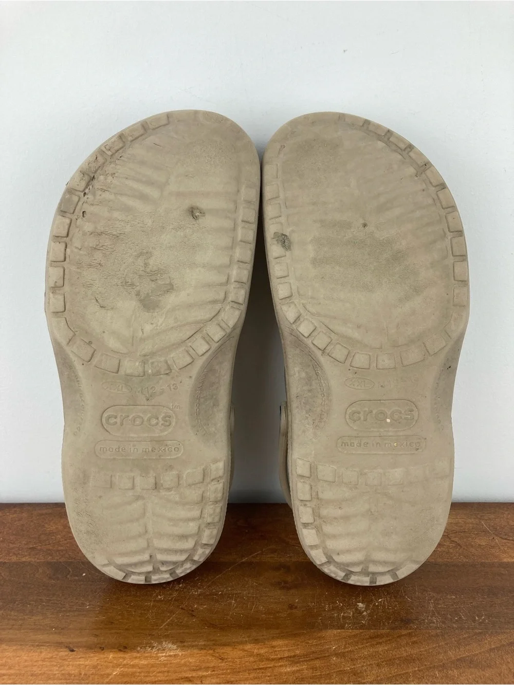 Crocs Classic Comfort Clogs Brown Neutral Men's Size XXL 12-13 Pre-Owned.